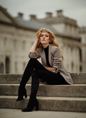Katherine McNamara pic #1110995