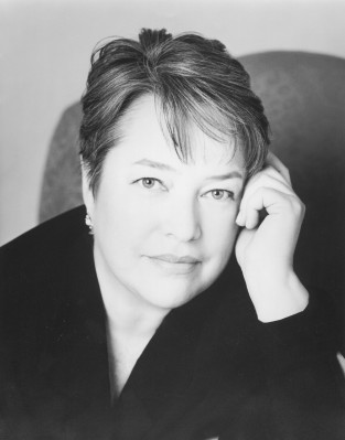 photo 3 in Kathy Bates gallery [id204101] 2009-11-20 00:00:00