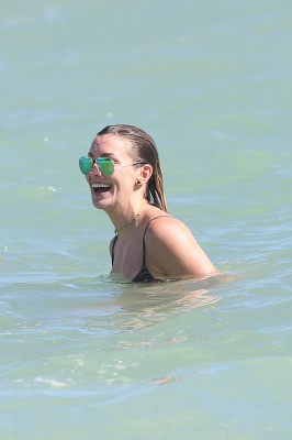 photo 22 in Katie Cassidy gallery [id823323] 2016-01-03 00:00:00