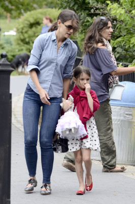 Katie Holmes pic #559966