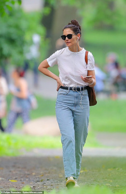 Katie Holmes pic #1144493