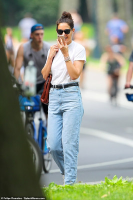 Katie Holmes pic #1144497