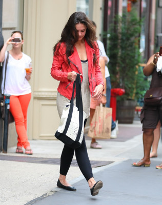 Katie Holmes pic #527257
