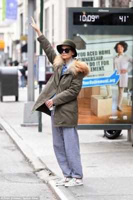 Katie Holmes pic #1003978