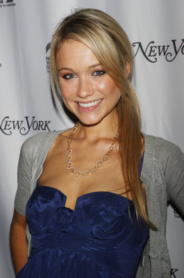 Katrina Bowden pic #380813