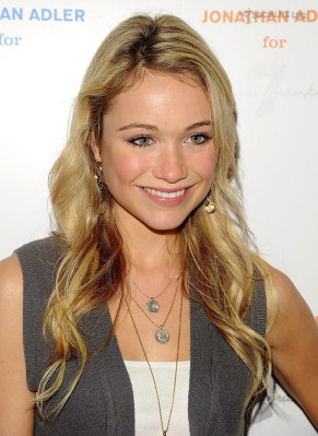 Katrina Bowden pic #257695