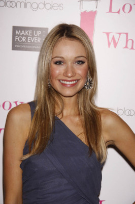Katrina Bowden pic #347328