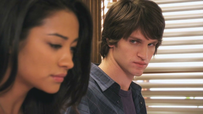 Keegan Allen pic #781999