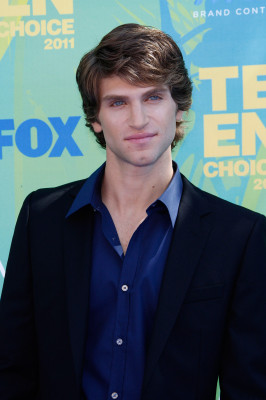 Keegan Allen pic #782000