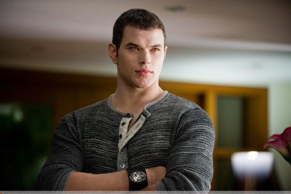 Kellan Lutz pic #280973