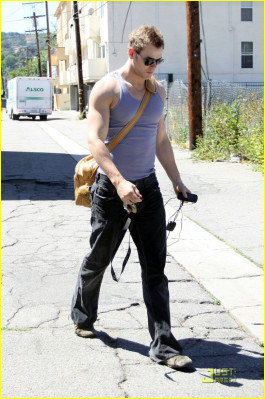 Kellan Lutz pic #155204