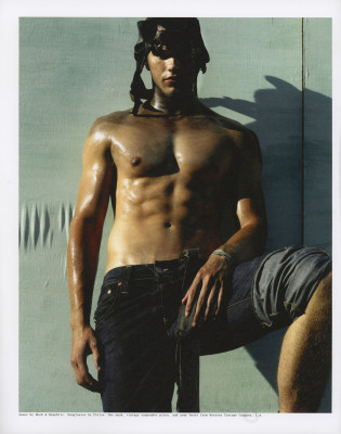 Kellan Lutz pic #275653
