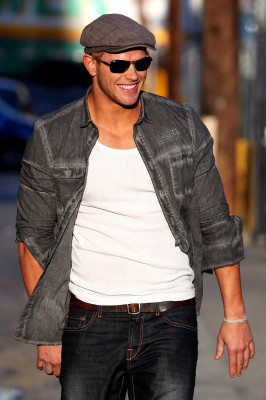 Kellan Lutz pic #251981