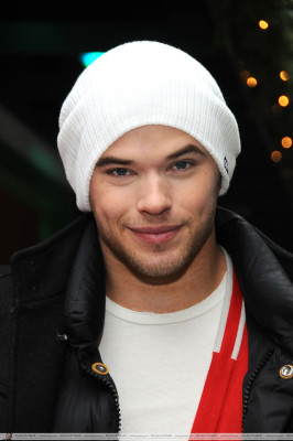 photo 19 in Kellan Lutz gallery [id277994] 2010-08-17 00:00:00
