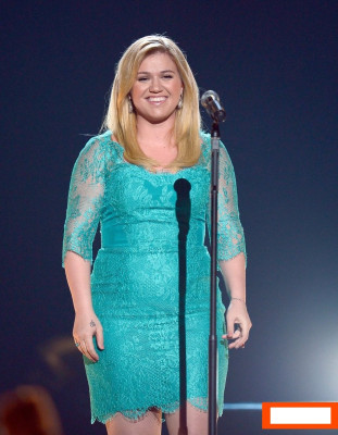 Kelly Clarkson pic #601610