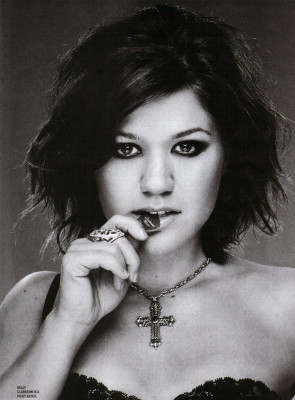 Kelly Clarkson pic #338721