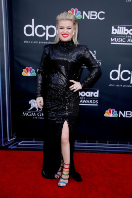 Kelly Clarkson pic #1129840