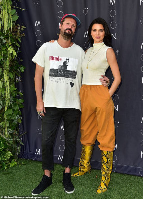Kendall Jenner pic #1125233