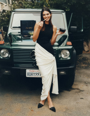 photo 15 in Kendall Jenner gallery [id1282798] 2021-11-23 00:00:00