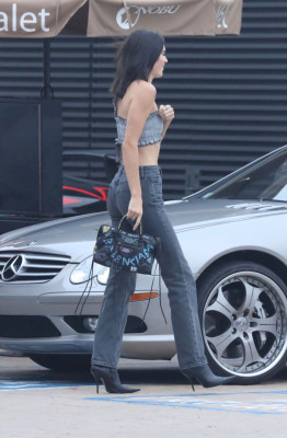 Kendall Jenner pic #1055010