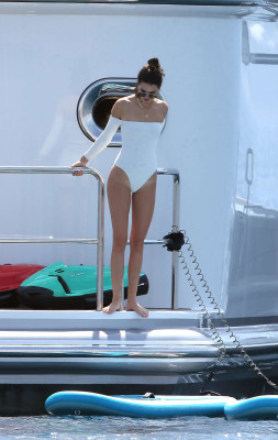 Kendall Jenner pic #937761