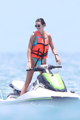 Kendall Jenner pic #1059210