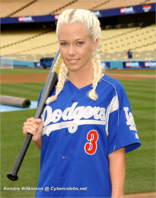 Kendra Wilkinson pic #133340