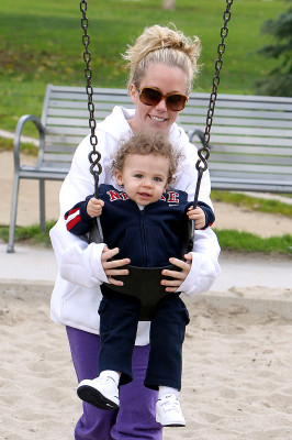 Kendra Wilkinson pic #328829