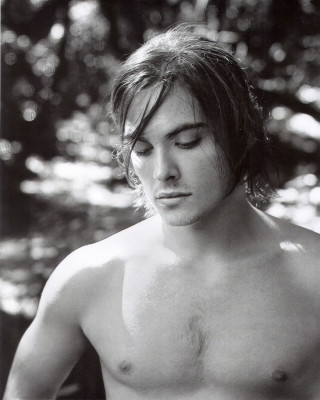photo 18 in Kevin Zegers gallery [id276859] 2010-08-11 00:00:00