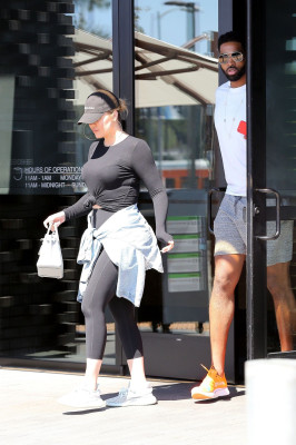 Khloe Kardashian pic #1054954