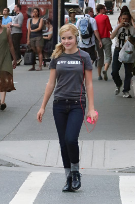 Kiernan Shipka pic #1286958