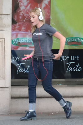 photo 26 in Kiernan Shipka gallery [id1286954] 2021-12-16 00:00:00