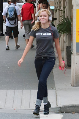 Kiernan Shipka pic #1286940