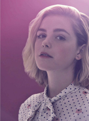 Kiernan Shipka pic #1080893