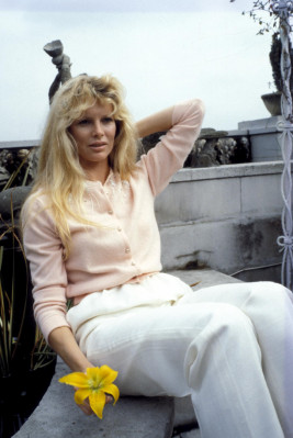 photo 22 in Kim Basinger gallery [id498436] 2012-06-11 00:00:00