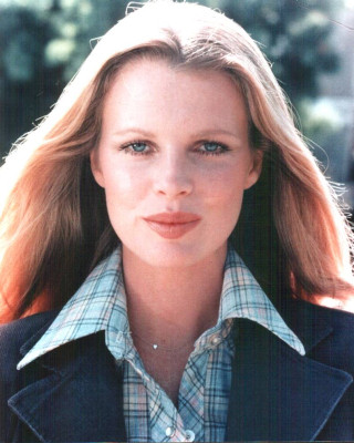photo 19 in Kim Basinger gallery [id219391] 2009-12-24 00:00:00