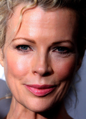 photo 17 in Kim Basinger gallery [id261647] 2010-06-04 00:00:00