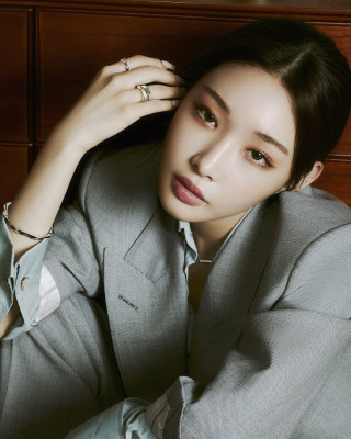 Kim Chung Ha         pic #1292946