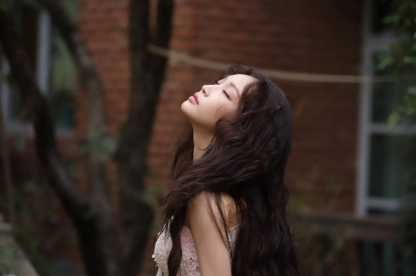 Kim Chung Ha         pic #1285376