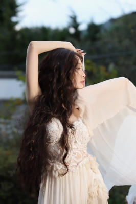 Kim Chung Ha         pic #1285377