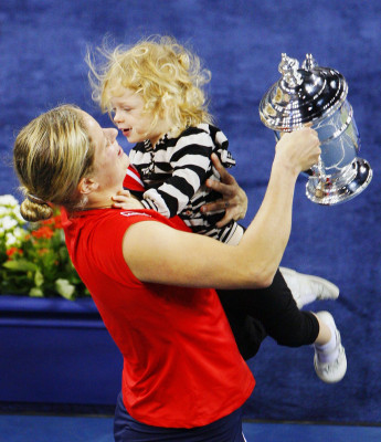 photo 16 in Kim Clijsters gallery [id521158] 2012-08-12 00:00:00