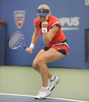 photo 4 in Kim Clijsters gallery [id520670] 2012-08-08 00:00:00