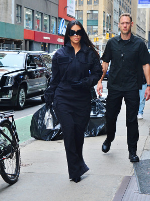 photo 19 in Kardashian gallery [id1278762] 2021-11-07 00:00:00