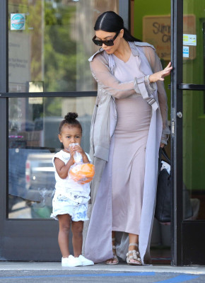 Kim Kardashian pic #789497