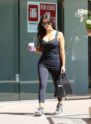 Kim Kardashian pic #726771