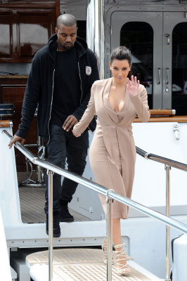 Kim Kardashian pic #495310