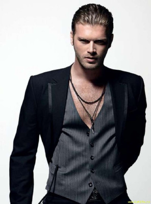 Kivanc Tatlitug pic #548203
