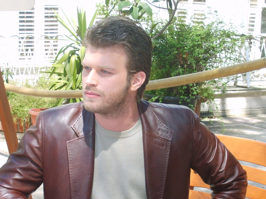 Kivanc Tatlitug pic #545054