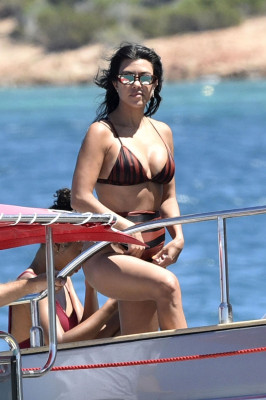 photo 27 in Kourtney Kardashian gallery [id1164297] 2019-07-31 00:00:00