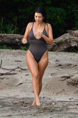 Kourtney Kardashian pic #1147310